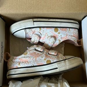 Toddler converse shoes